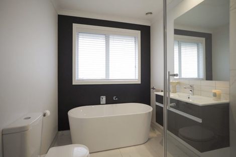 Photo of property in 100 Melksham Drive, Churton Park, Wellington, 6037