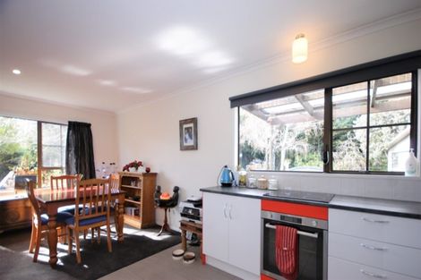 Photo of property in 15 Karaka Road, Waikari, 7420