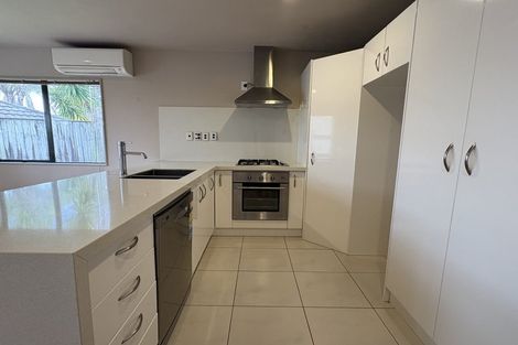 Photo of property in 9/3 Orwell Road, Greenhithe, Auckland, 0632