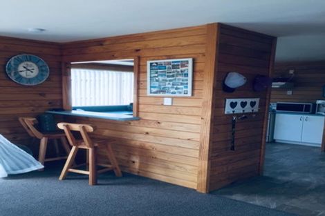 Photo of property in 1/12 Ballini Rise, West Harbour, Auckland, 0618