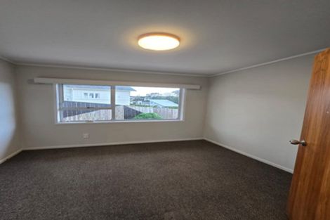 Photo of property in 18 Long Street, Torbay, Auckland, 0630