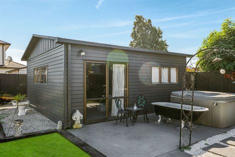 Photo of property in 688b Main North Road, Belfast, Christchurch, 8051