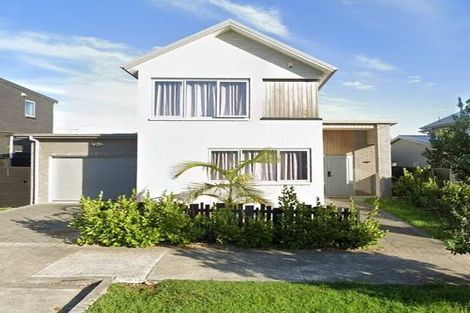 Photo of property in 19 Tihema Lane, Westgate, Auckland, 0614