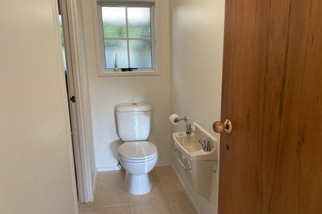 Photo of property in 3 Delisle Place, Windsor Park, Auckland, 0632