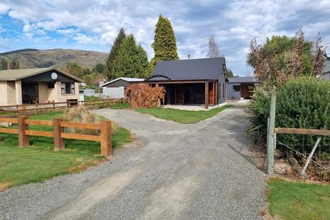 Photo of property in 44 Wylam Street, Waikaia, 9778