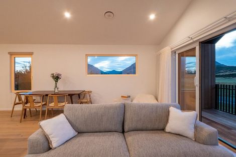 Photo of property in 22 Soudley Court, Jacks Point, Queenstown, 9371