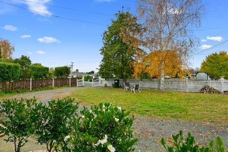 Photo of property in 233 Shakespeare Street, Leamington, Cambridge, 3432