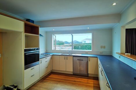 Photo of property in 3 Santa Rosa Terrace, Forrest Hill, Auckland, 0620