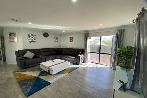 Photo of property in 13a Clarice Place, Takanini, 2112