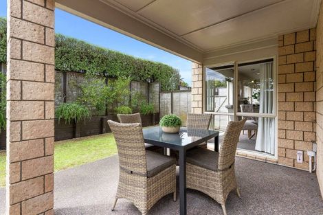 Photo of property in 113a Cook Street, Cockle Bay, Auckland, 2014