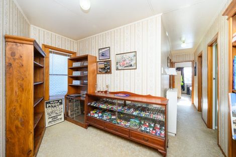 Photo of property in 33 Apollo Parade, Milson, Palmerston North, 4414