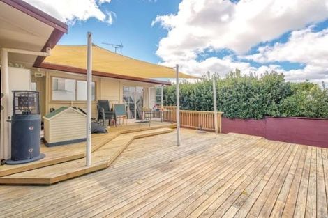 Photo of property in 21 Bellfield Road, Opaheke, Papakura, 2113
