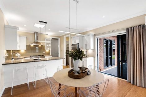 Photo of property in 107 Arataki Road, Havelock North, 4130