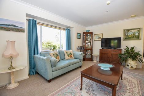 Photo of property in 72 Pembroke Street, Carterton, 5713