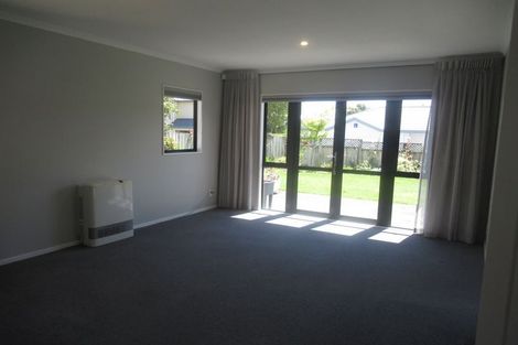 Photo of property in 62 Samwell Drive, Whitby, Porirua, 5024