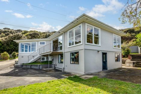 Photo of property in 43 Petrie Street, Wainuiomata, Lower Hutt, 5014
