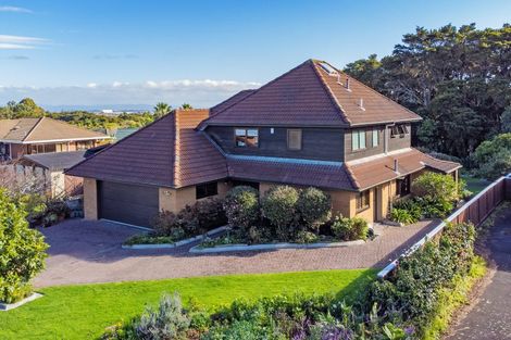 Photo of property in 8 Lemonwood Place, The Gardens, Auckland, 2105