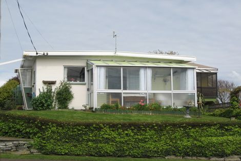 Photo of property in 8 Banks Street, Marfell, New Plymouth, 4310