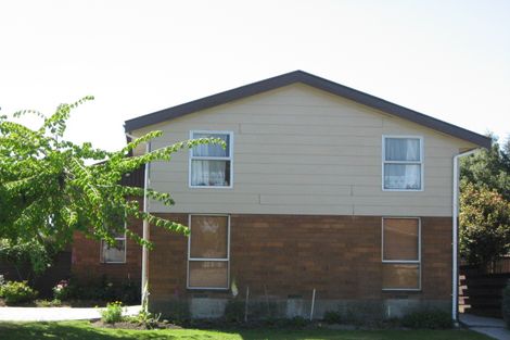 Photo of property in 30 Denniston Crescent, Redwood, Christchurch, 8051