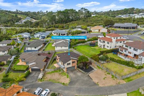 Photo of property in 92 George Deane Place, Greenhithe, Auckland, 0632
