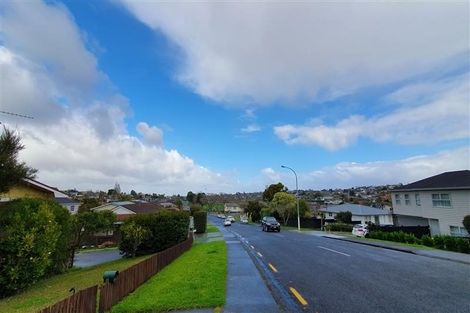 Photo of property in 2/44 Moore Street, Hillcrest, Auckland, 0627