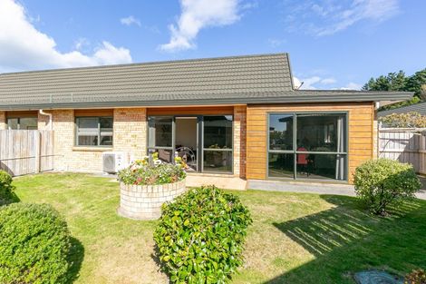 Photo of property in Redwood Village, 29/42 Main Road, Tawa, Wellington, 5028