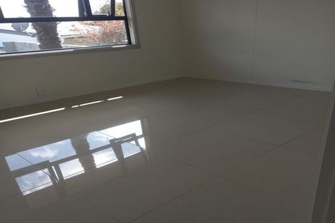 Photo of property in 212 Rangatira Road, Beach Haven, Auckland, 0626