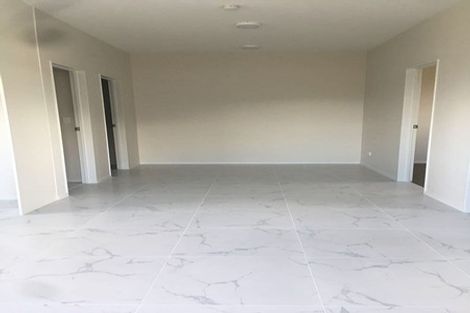 Photo of property in 77 Granville Drive, Massey, Auckland, 0614