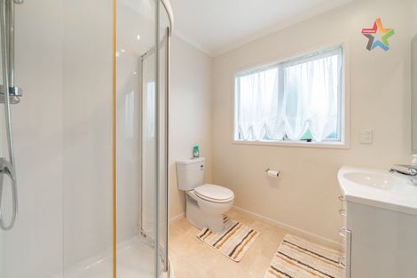 Photo of property in 32 Woodland Mews, Wainuiomata, Lower Hutt, 5014