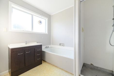 Photo of property in 15 Zita Maria Drive, Massey, Auckland, 0614