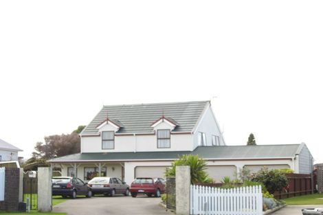 Photo of property in 11 Akepiro Place, Tawhero, Whanganui, 4501