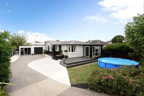 Photo of property in 92 Dinsdale Road, Dinsdale, Hamilton, 3204