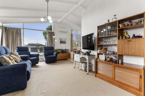 Photo of property in 1/14 Eyre Street, Henderson, Auckland, 0612