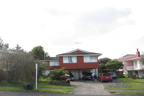 Photo of property in 42 Chatsworth Crescent, Pakuranga Heights, Auckland, 2010