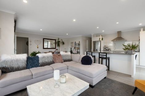 Photo of property in 4 Dunkeld Drive, Papamoa, 3118