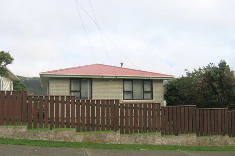 Photo of property in 76 Taylor Terrace, Tawa, Wellington, 5028