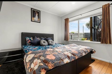 Photo of property in 11 Freyberg Crescent, Pukekohe, 2120