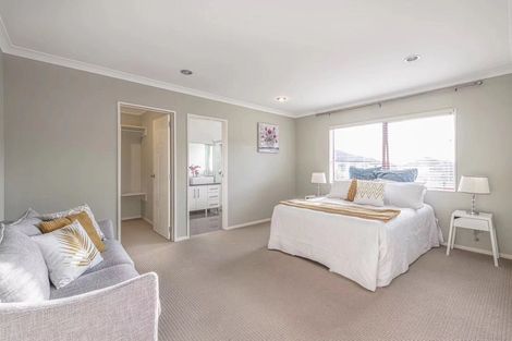 Photo of property in 13 Heidi Crescent, Flat Bush, Auckland, 2016