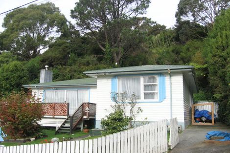 Photo of property in 13 Logie Street, Stokes Valley, Lower Hutt, 5019
