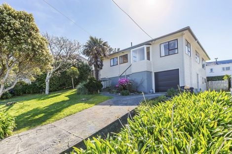 Photo of property in 18 Tuki Street, Titahi Bay, Porirua, 5022