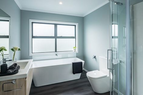 Photo of property in 37a Tiromoana Road, Raumati South, Paraparaumu, 5032