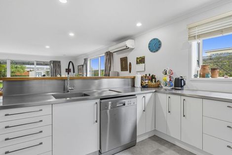 Photo of property in 22 Hargest Crescent, Saint Kilda, Dunedin, 9012