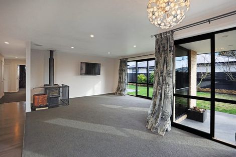 Photo of property in 158 Mcmurdo Street, Tinwald, Ashburton, 7700