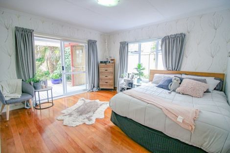 Photo of property in 140 Aokautere Drive, Fitzherbert, Palmerston North, 4410