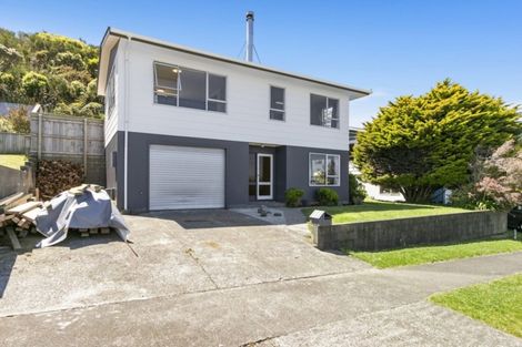 Photo of property in 14 Kaitangata Crescent, Kelson, Lower Hutt, 5010
