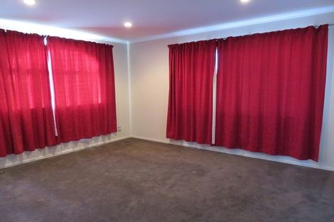 Photo of property in 12 Bonny Crescent, Massey, Auckland, 0614