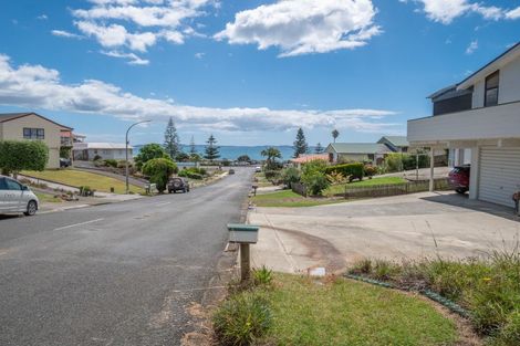 Photo of property in 36 Stratford Drive, Cable Bay, 0420