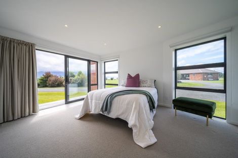 Photo of property in 35 Paton Place, Te Anau, 9600