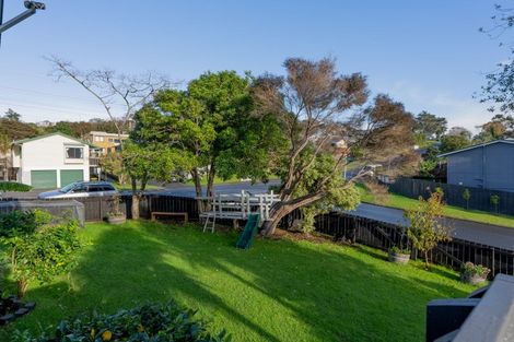 Photo of property in 1/26 Waiora Road, Stanmore Bay, Whangaparaoa, 0932