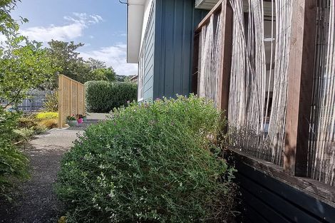 Photo of property in 9 Whaka Street, Maungaturoto, 0520